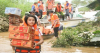 Ảnh: Ủng hộ đồng bào vùng mưa bão trong cơn bão số 3 năm 2024. Nguồn: https://congnghiepmoitruong.vn/tinh-than-tuong-than-tuong-ai-cua-dong-bao-trong-bao-lu-13865.html, cập nhật 23/9/2024