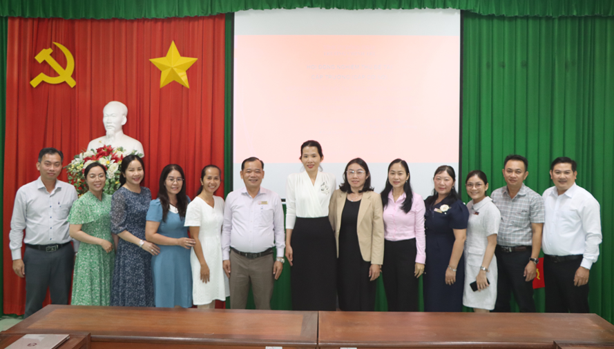 Trường Chính trị tỉnh Đồng Tháp tổ chức họp Hội đồng tư vấn đánh giá, nghiệm thu nhiệm vụ khoa học và công nghệ cấp trường (cấp cơ sở) do ThS. Hồ Thị Thu Ngân và ThS. Trần Thị Tuyết Nhung làm chủ nhiệm