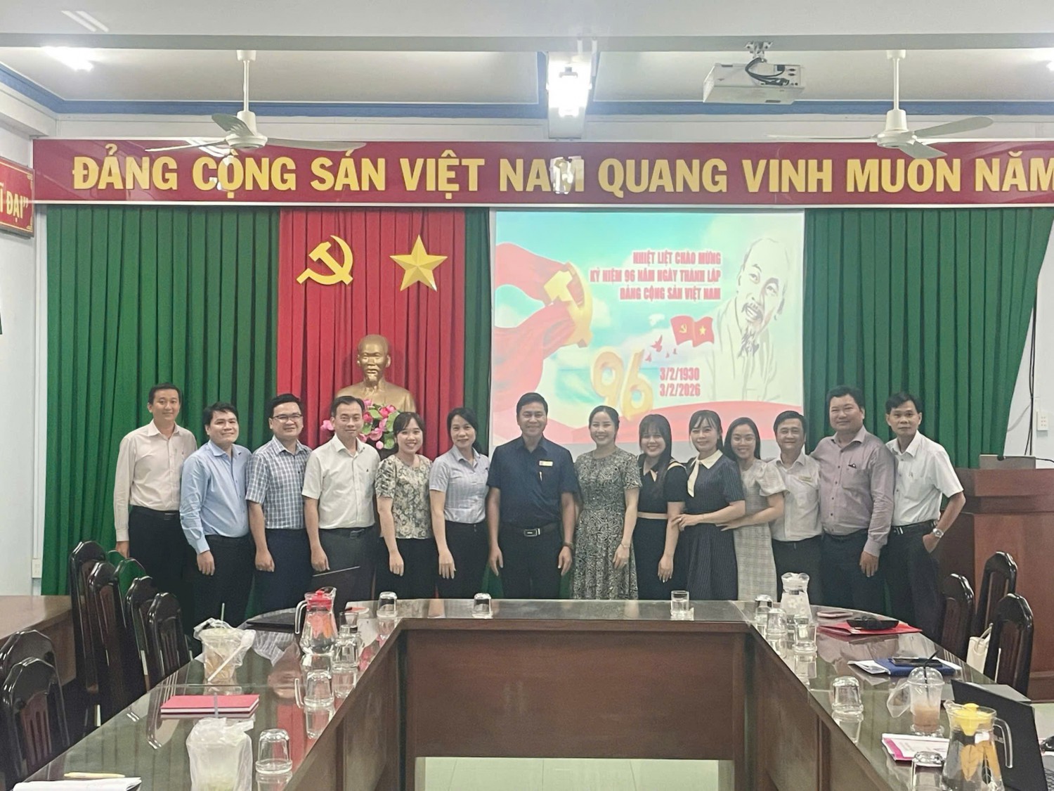 CHI BỘ PHÒNG QUẢN LÝ ĐÀO TẠO VÀ NGHIÊN CỨU KHOA HỌC  TỔ CHỨC SINH HOẠT CHUYÊN ĐỀ CHÀO MỪNG KỶ NIỆM 96 NĂM NGÀY THÀNH LẬP ĐẢNG CỘNG SẢN VIỆT NAM (3/2/1930 – 3/2/2026)